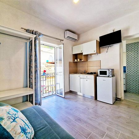 Casa Vacanze A&G カステッランマーレ・デル・ゴルフォ エクステリア 写真